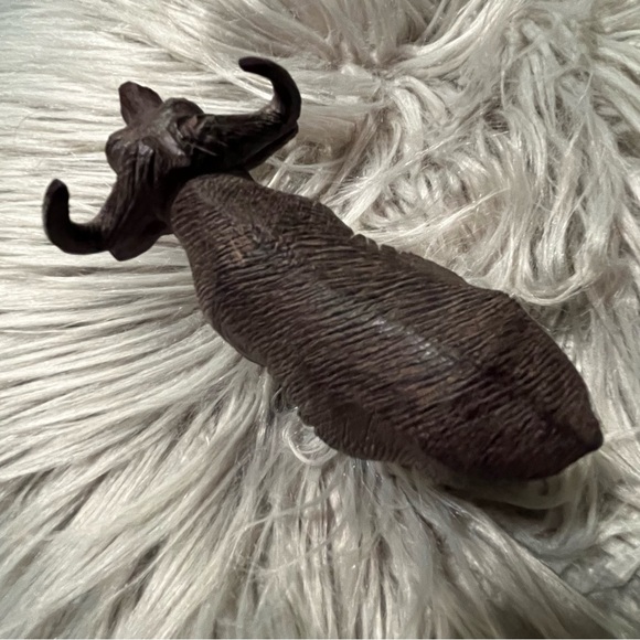 ηεψ African Cape Buffalo Vintage Solid Intricate Hand-Carved Namibian Waxed Wood - Picture 14 of 16